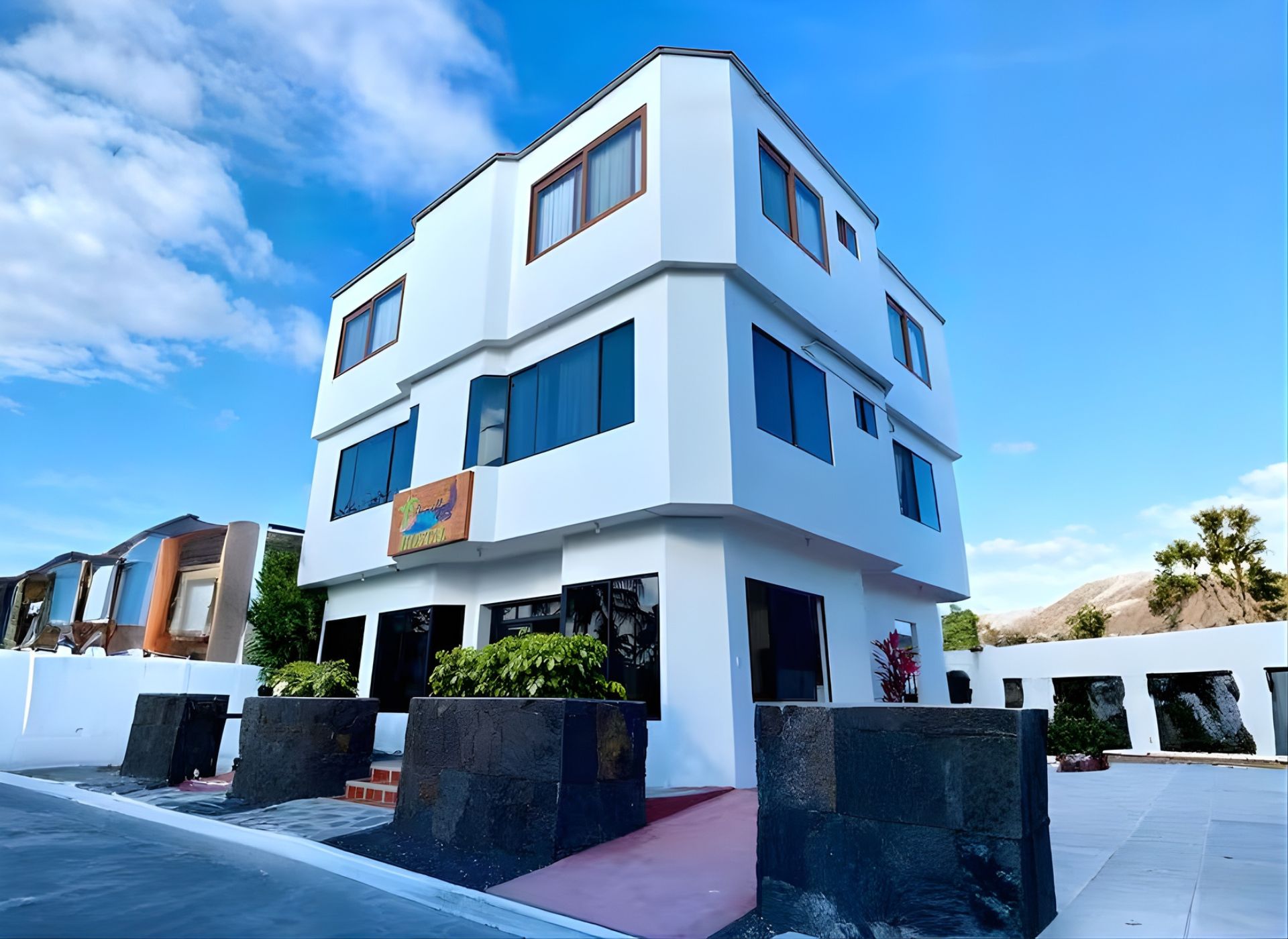 Fachada exterior del Hostal Jeniffer