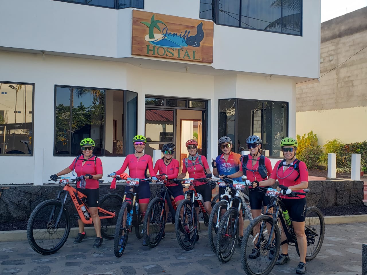 Grupo de ciclistas en Hostal Jeniffer